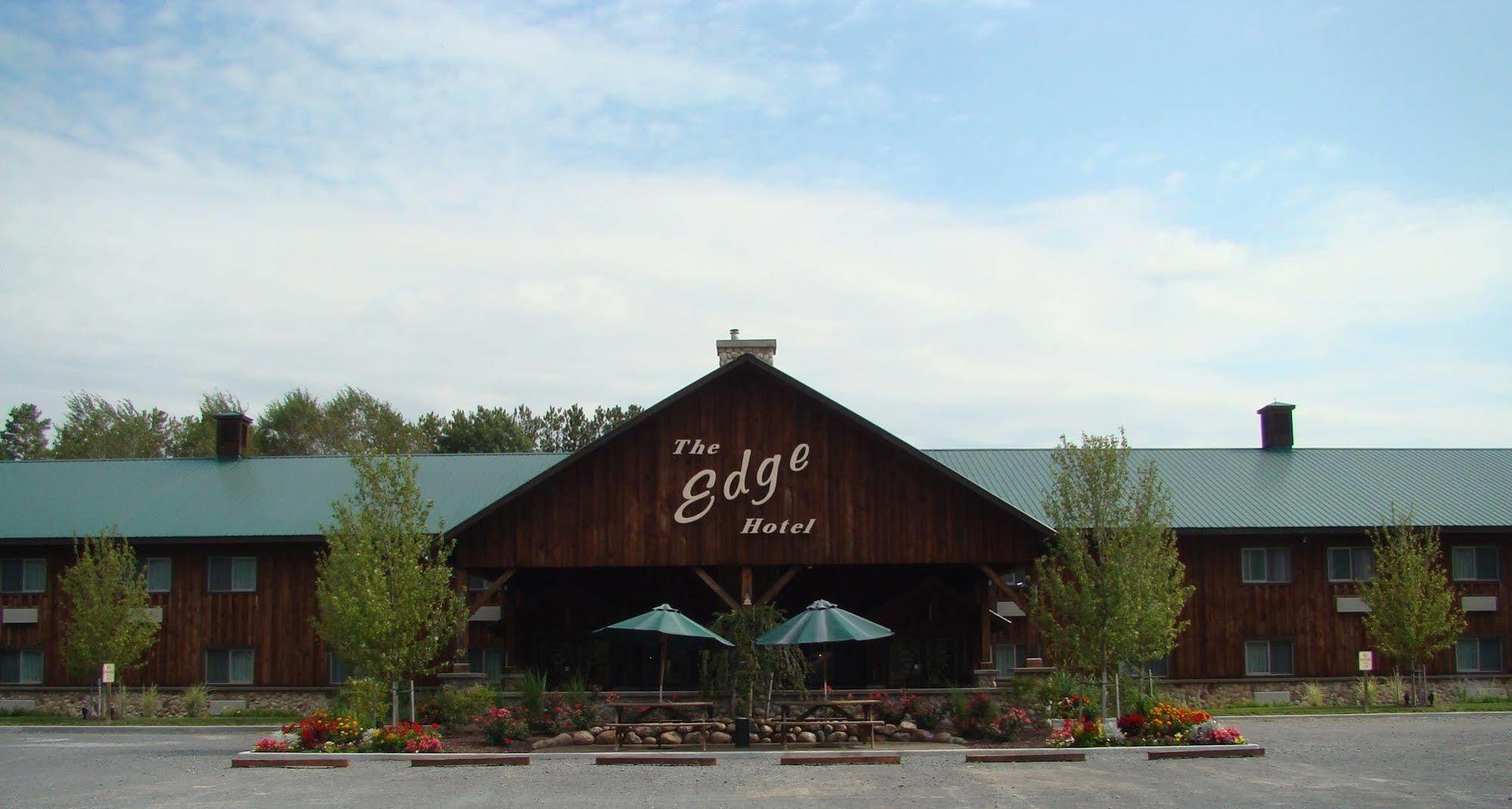 The Edge Hotel Welch Hill Exterior photo